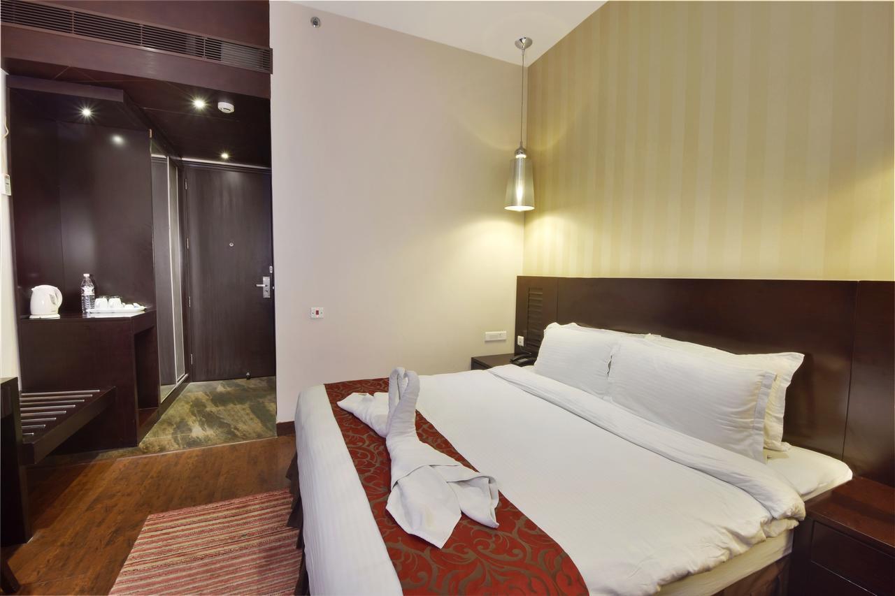 Five Elements Hotels Delhi- North Avenue New Delhi Eksteriør billede