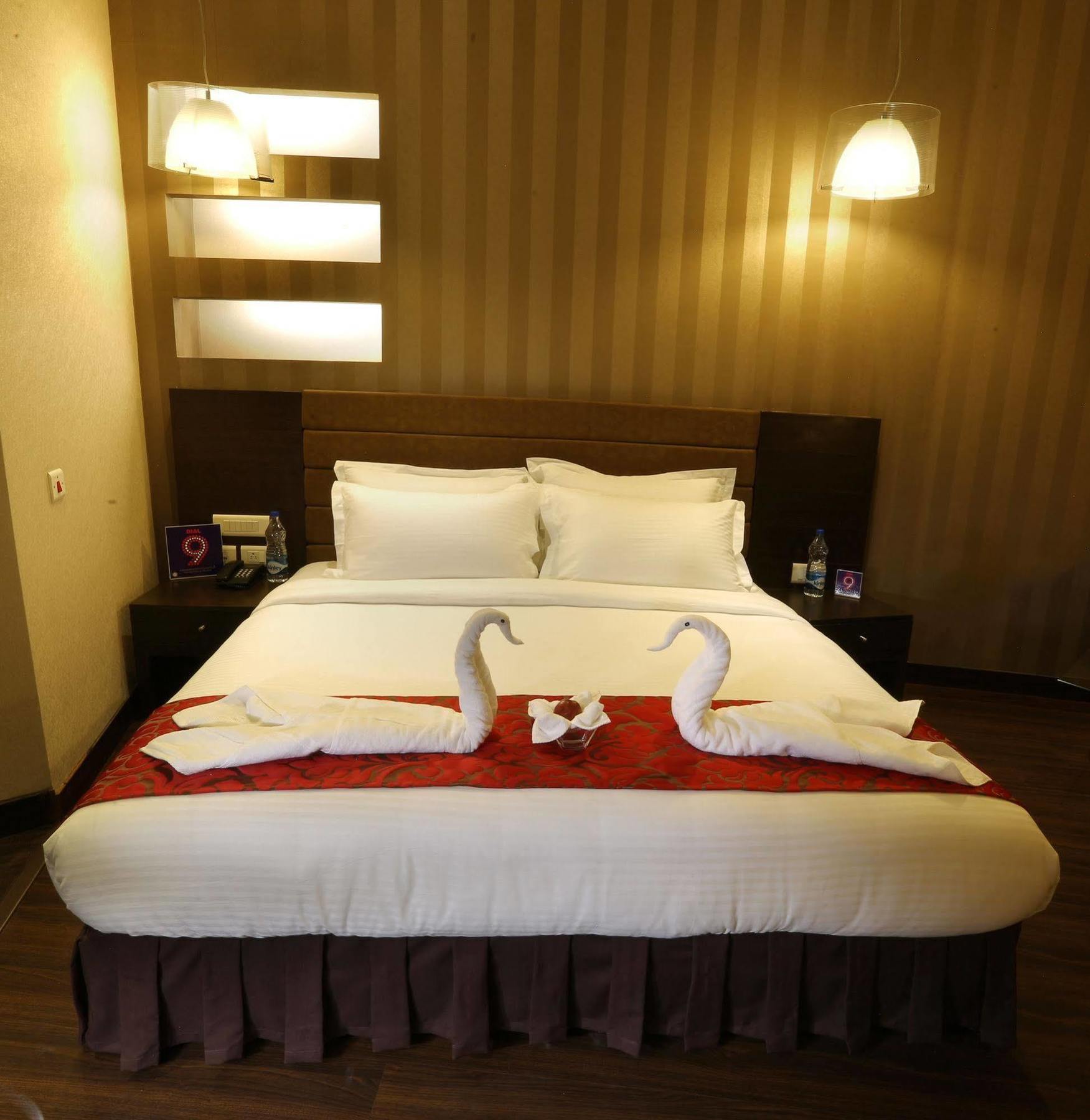 Five Elements Hotels Delhi- North Avenue New Delhi Eksteriør billede