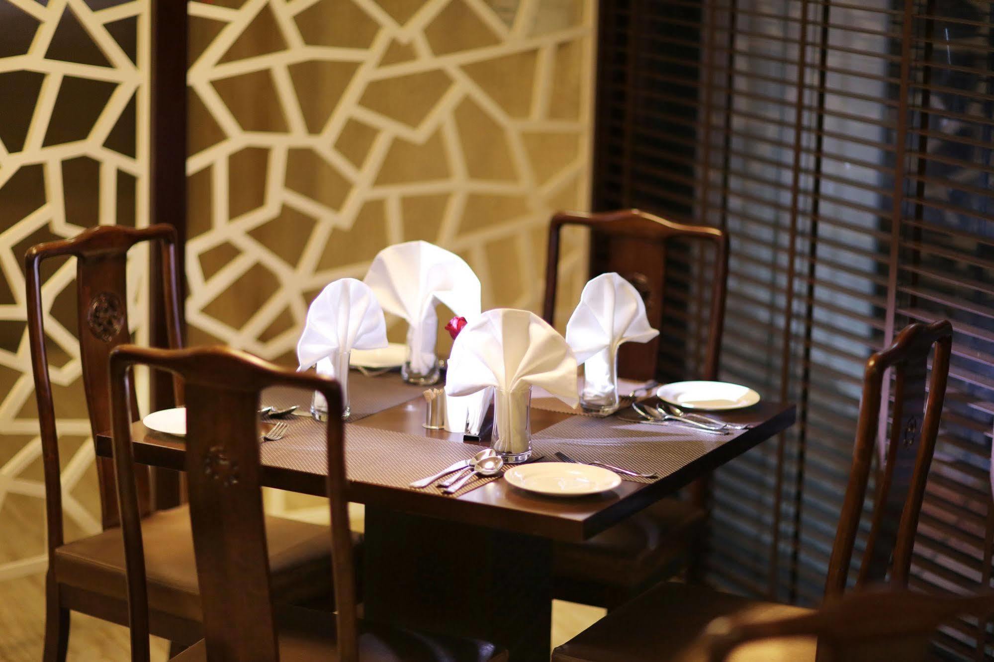 Five Elements Hotels Delhi- North Avenue New Delhi Eksteriør billede